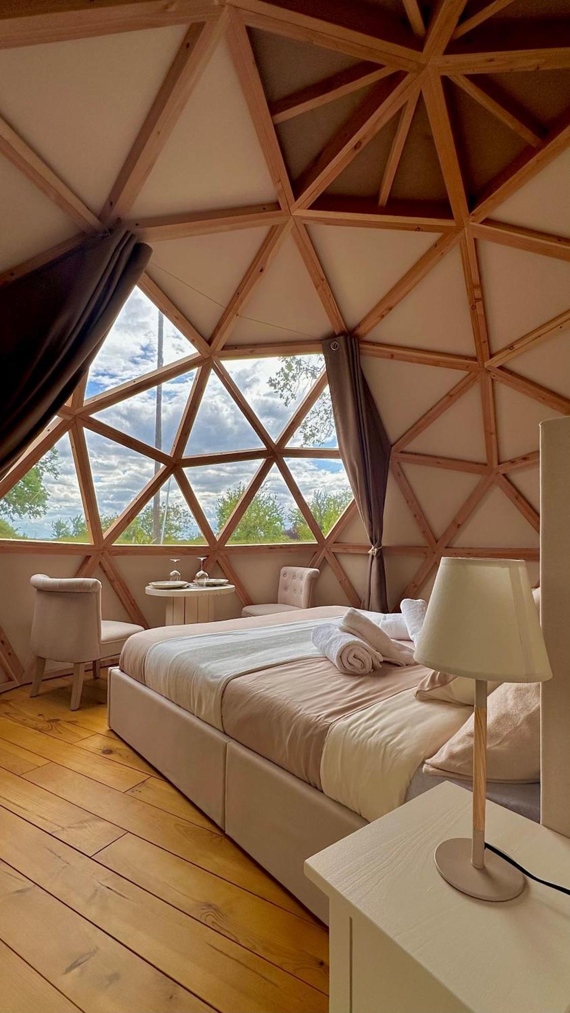 Dome Pathome Catonvielle Екстериор снимка