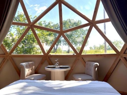Dome Pathome Catonvielle Екстериор снимка