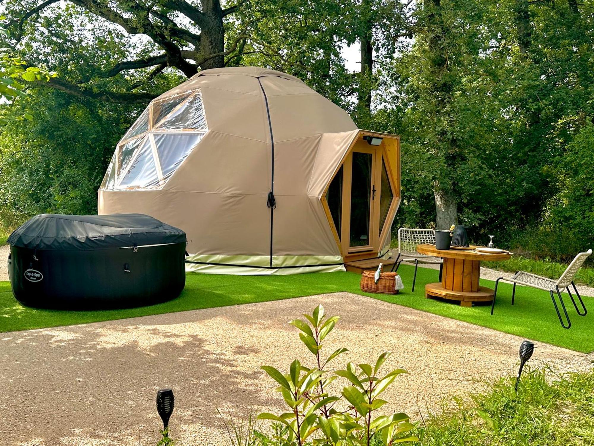 Dome Pathome Catonvielle Екстериор снимка