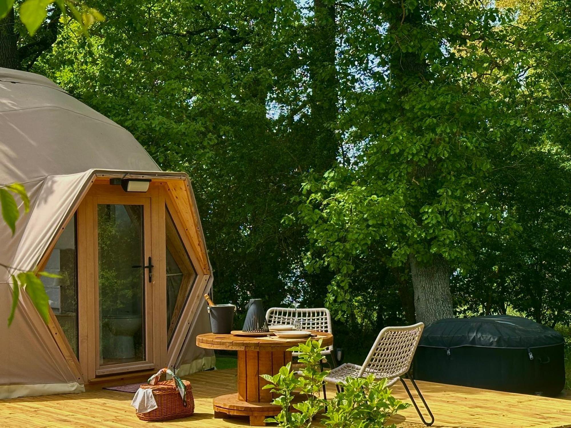 Dome Pathome Catonvielle Екстериор снимка